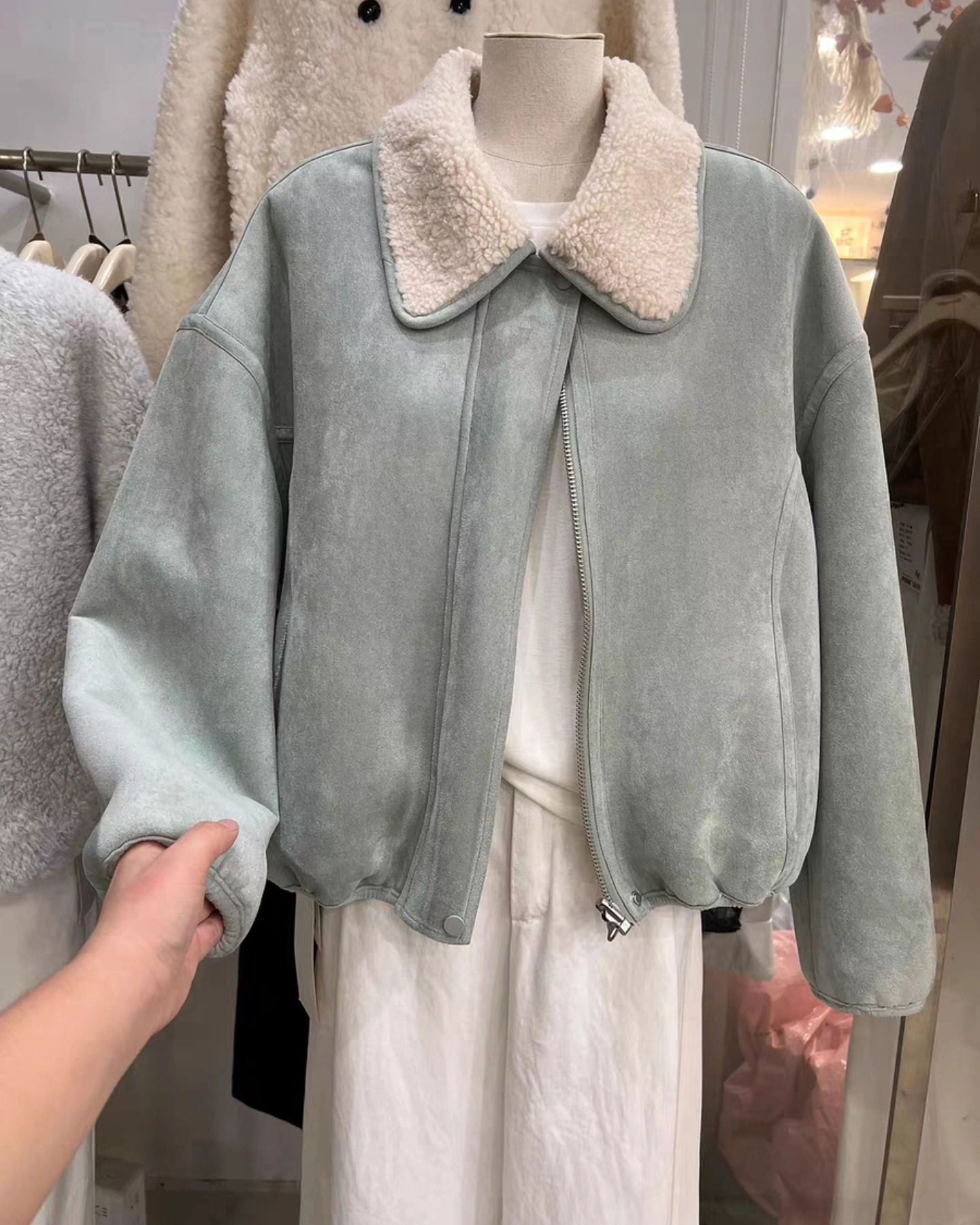 587916996_1277802511042945_2278997060335597305_n